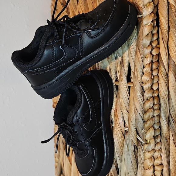 Nike Air Force 1 Kids Black Sneakers Tennis Shoes Sz. 7c - Picture 11 of 11